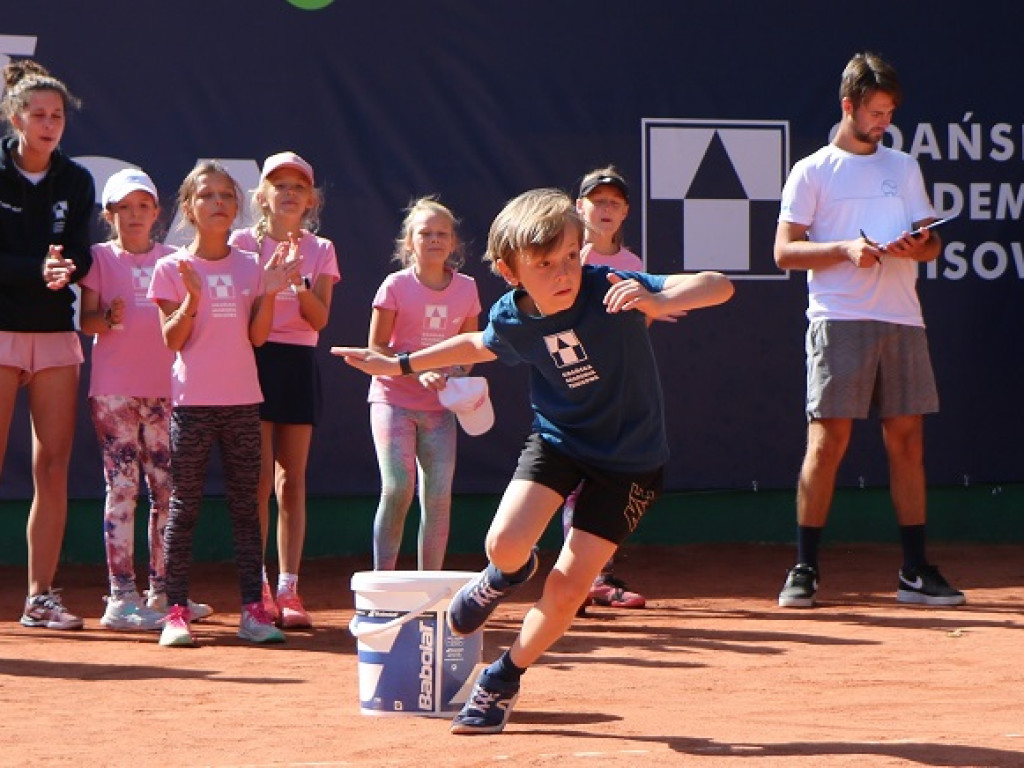 Piąty Narodowy Dzień Tenisa odbył się w czternastu polskich miastach