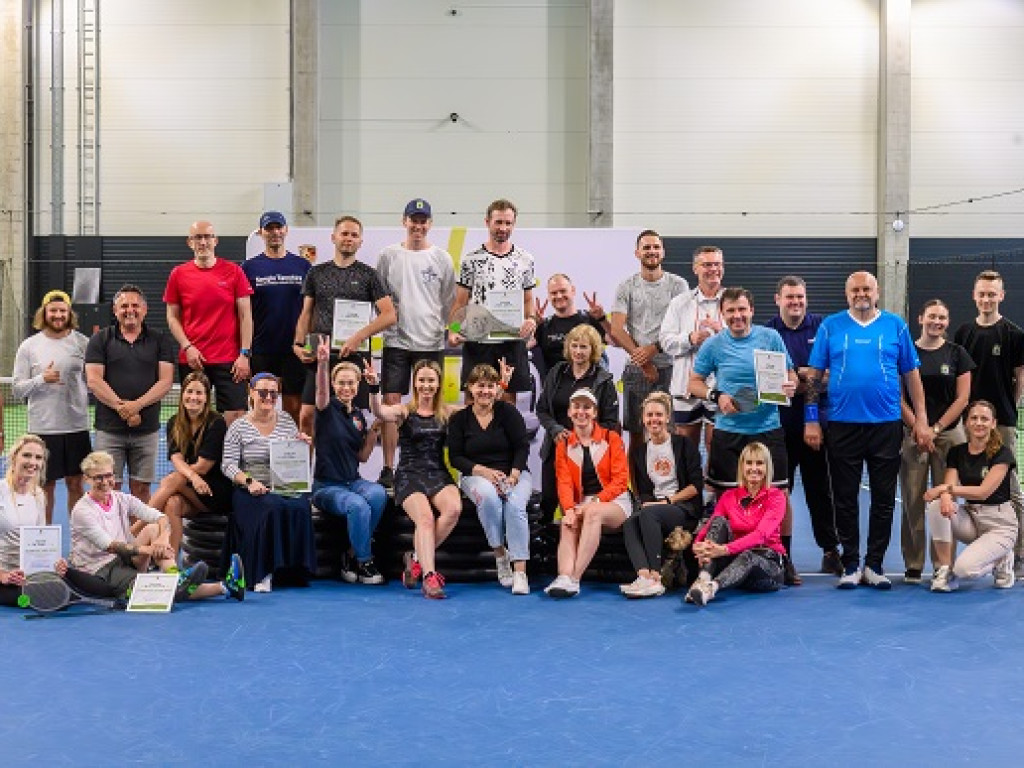 Tenis. Olga Brózda i Paweł Szymczak triumfatorami Tennis Challenge II w Lesznie. Poprowadzą Porsche na torze