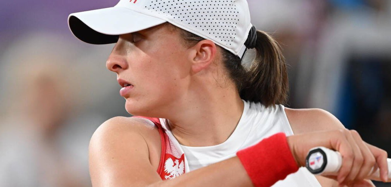  Tenis. Igrzyska Olimpijskie 2024 w Paryżu - w południe grały Iga…