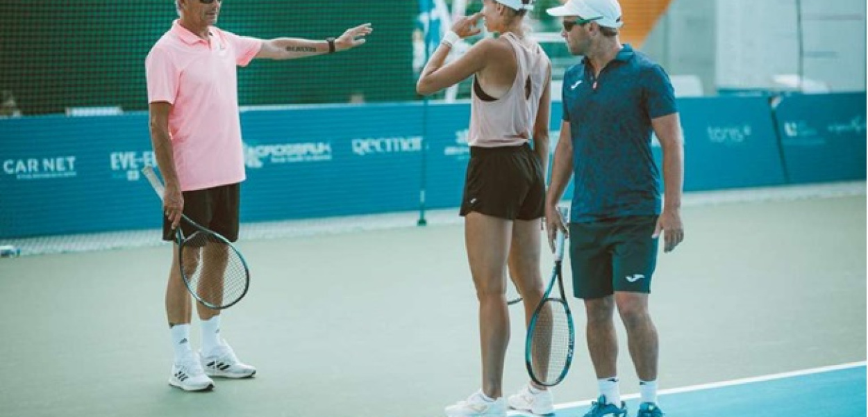 Tenis. Magda Linette zakończyła współpracę z trenerem Iainem Hughesem