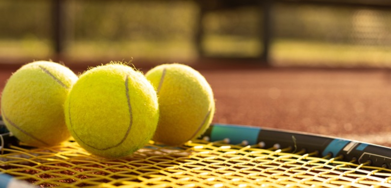 Świątek kiedy gra? Sprawdź harmonogram meczów na sezon 2025!