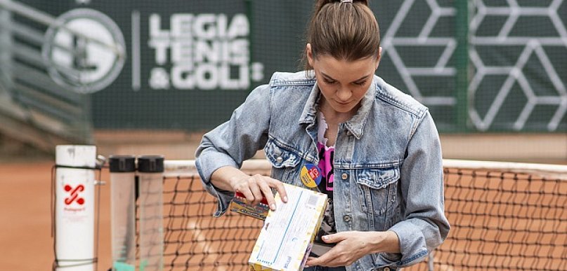 Agnieszka i Ula Radwańskie przygotują Solidarną Paczkę