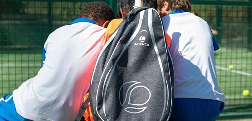 Jak wybrać plecak tenisowy dla dzieci?