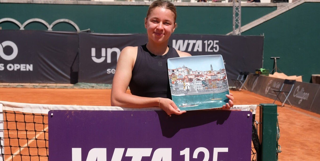 Maja Chwalińska triumfowała w turnieju WTA 125 w Oeiras